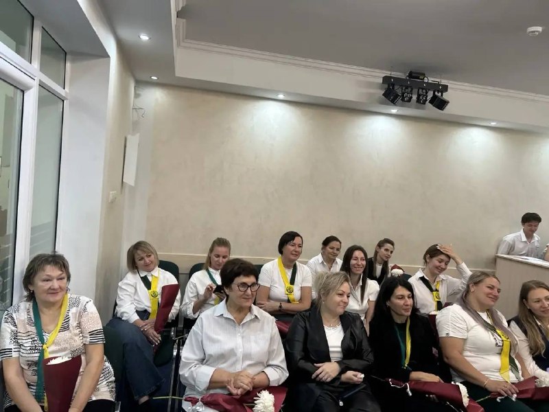 tg 4820 photo 01 - Сегодня, в преддверии Дня учителя, мы подарили нашим педагогам праздничный концерт и&hellip;